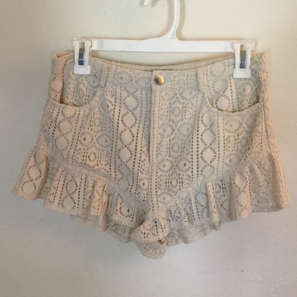 Cute, lace, cream, shorts.